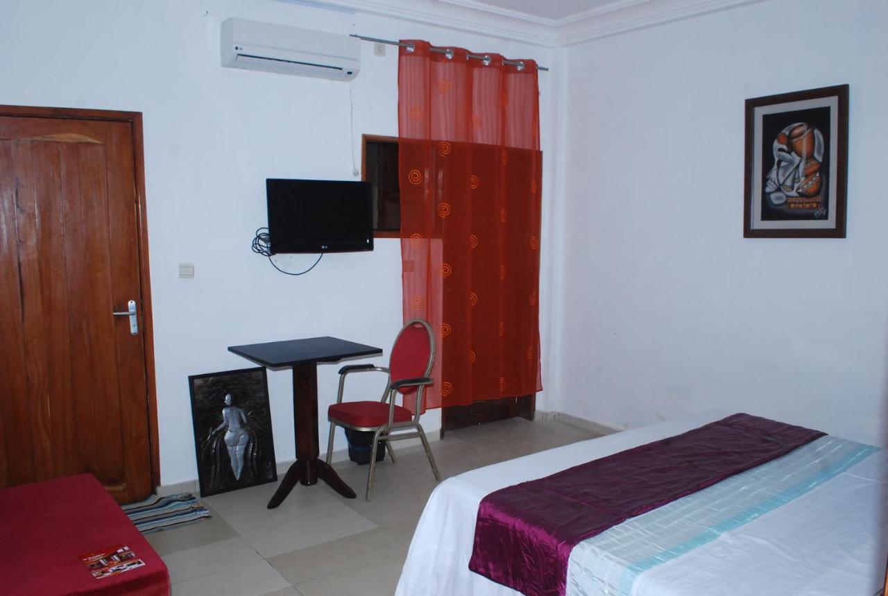 Senateur Hotel Agontinkon Cotonou Exterior photo